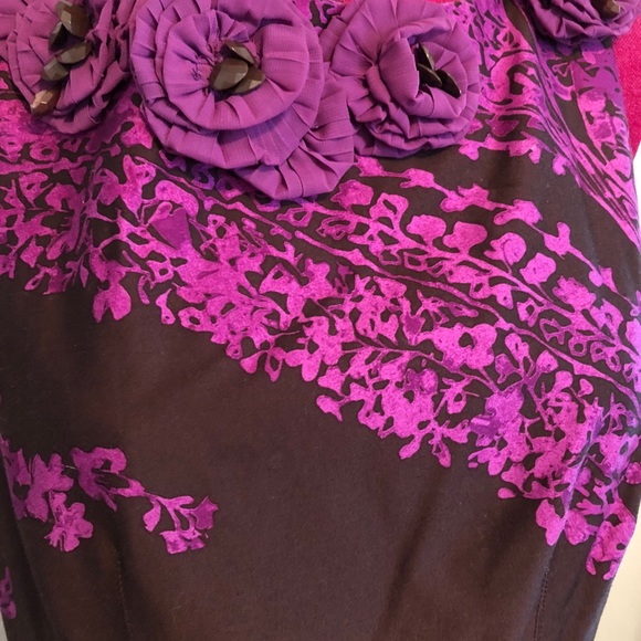 DRESS with attached flowers - classic cut  Midi - Picture 7 of 8